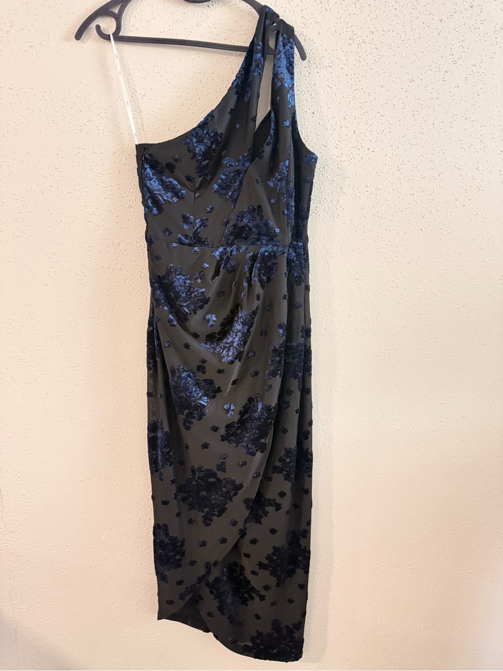 Lulu's Black One-Shoulder Sequin Midi Dress with Navy Accents - Picture 14 of 16